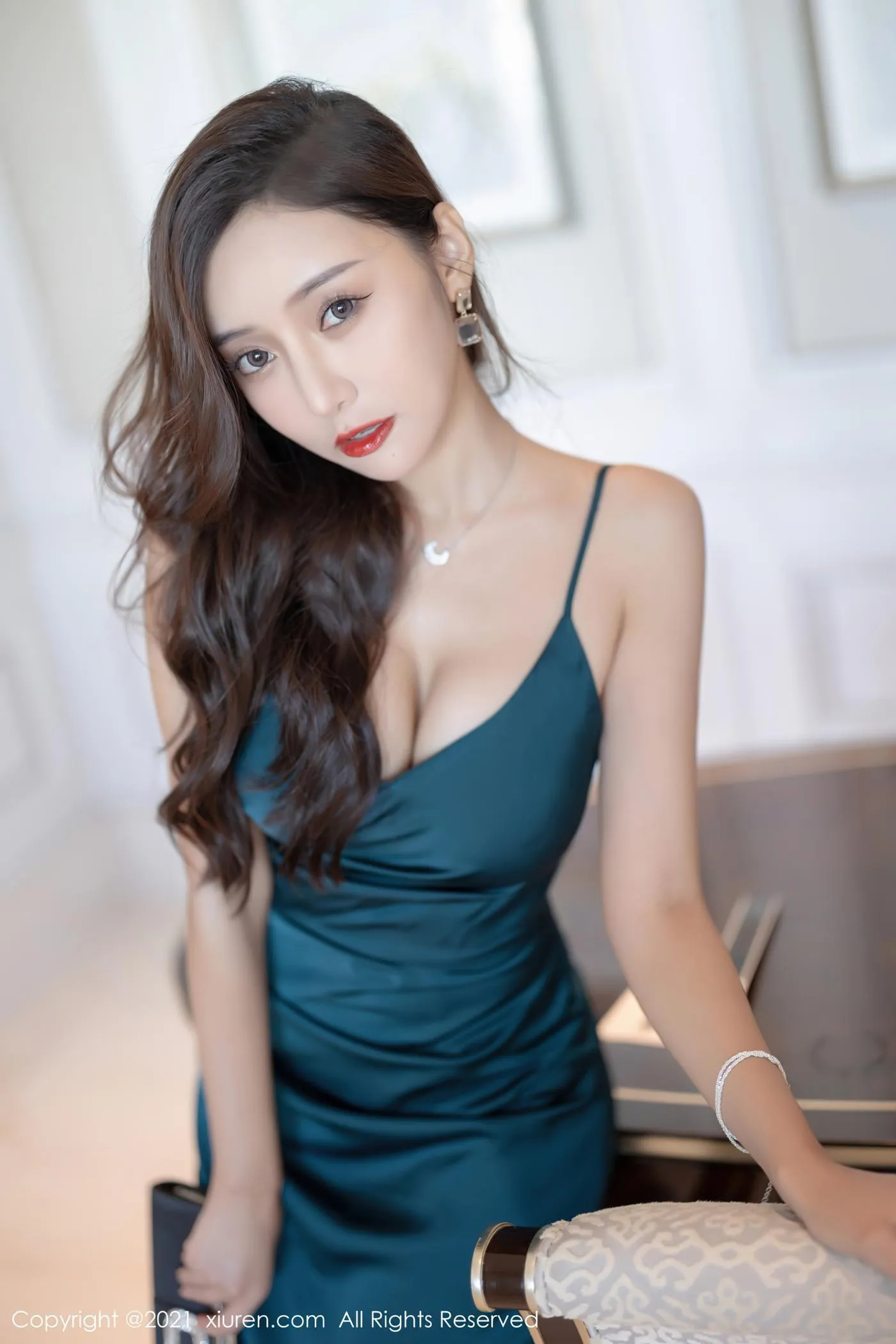 [XIUREN秀人网] 2021.09.23 NO.3986 王馨瑶yanni [58P]插图2